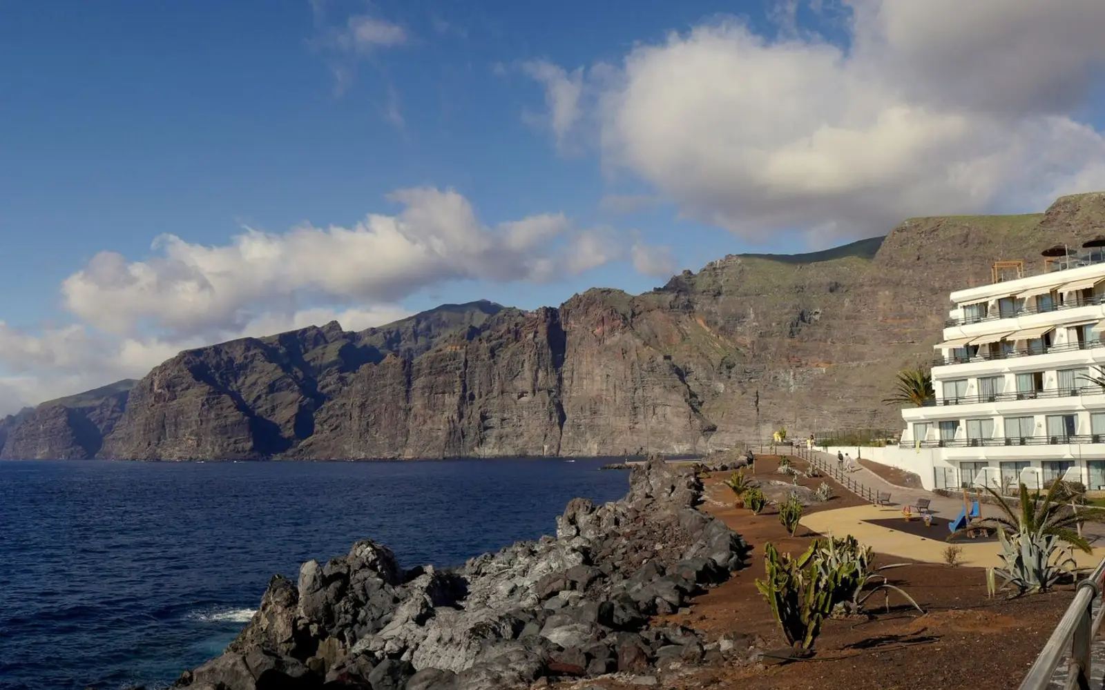 Los Gigantes